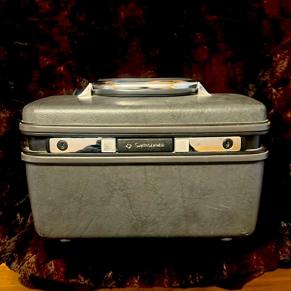 Samsonite Silhouette 4 vintage Travel / Train Case